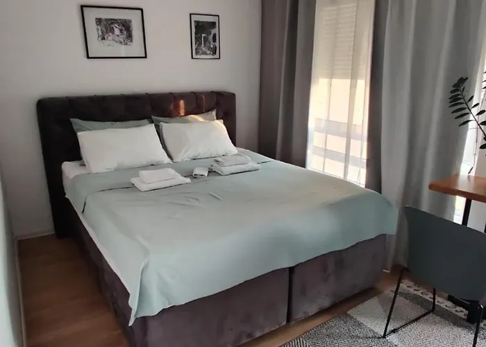 Vesta Apartment Tuzla - Across Bcc Shopping Mall